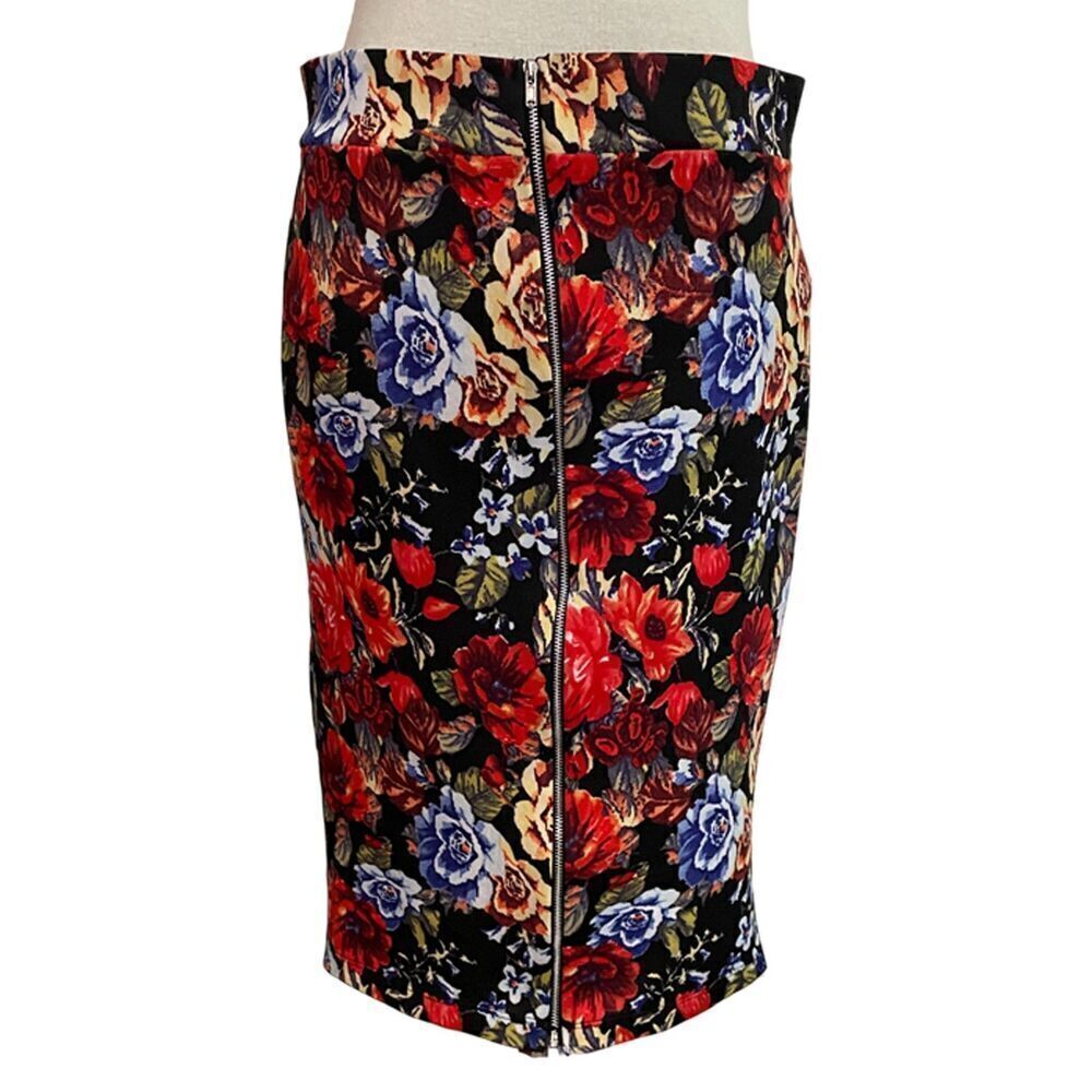 Brat Star Floral Bodycon Zipper Front Skirt Size M/L